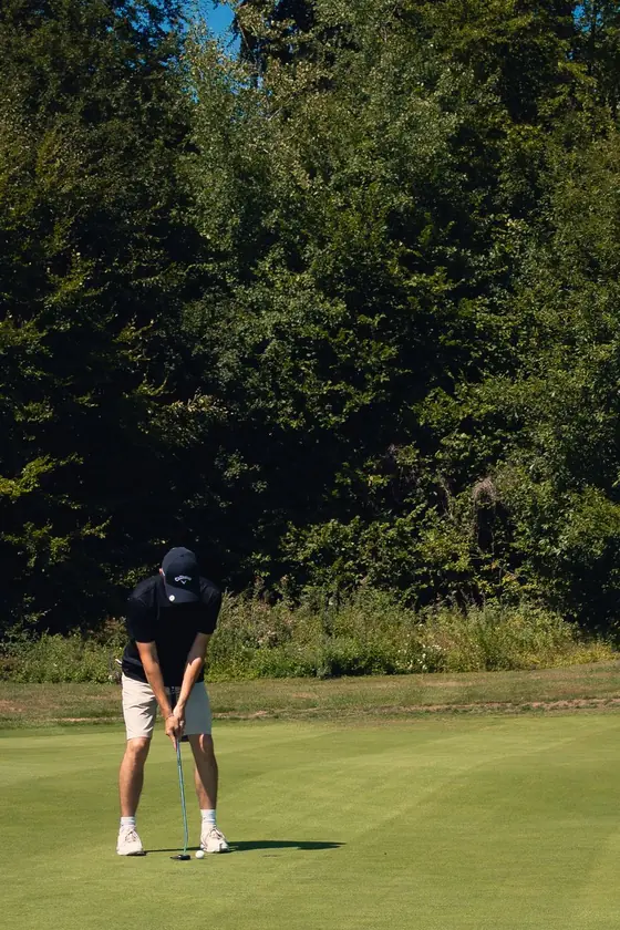 Spielszene auf der Runde beim Turnier Birdies on Tour auf der Golfanlage Gerhelm